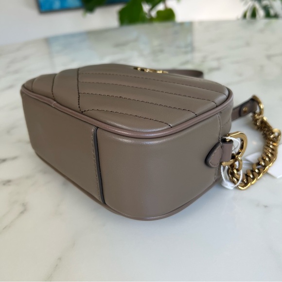 NWT Tory Burch Kira Chevron Small Camera Crossbody Bag Classic Taupe Leather - Picture 9 of 16